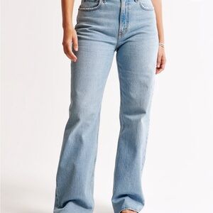 The 90s Relaxed Jean